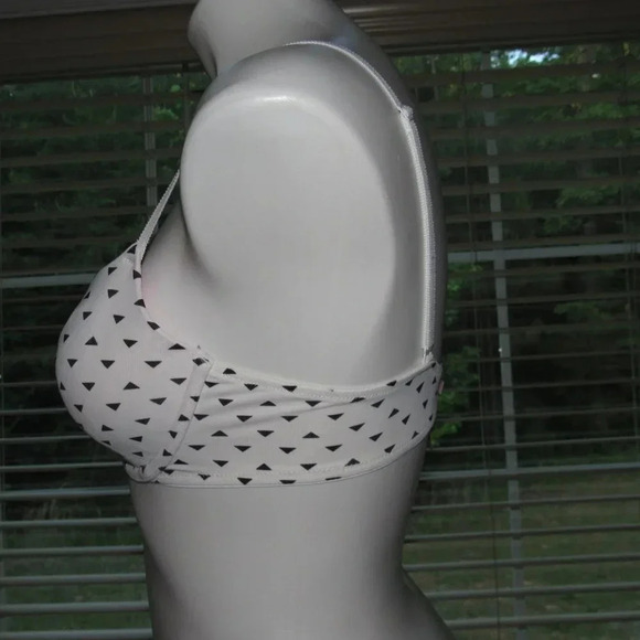 PINK VICTORIA’S SECRET Wear Everywhere Demi Bra 36 - Picture 2 of 4